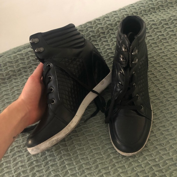 Healed wedge sneakers size 10 - Picture 2 of 3